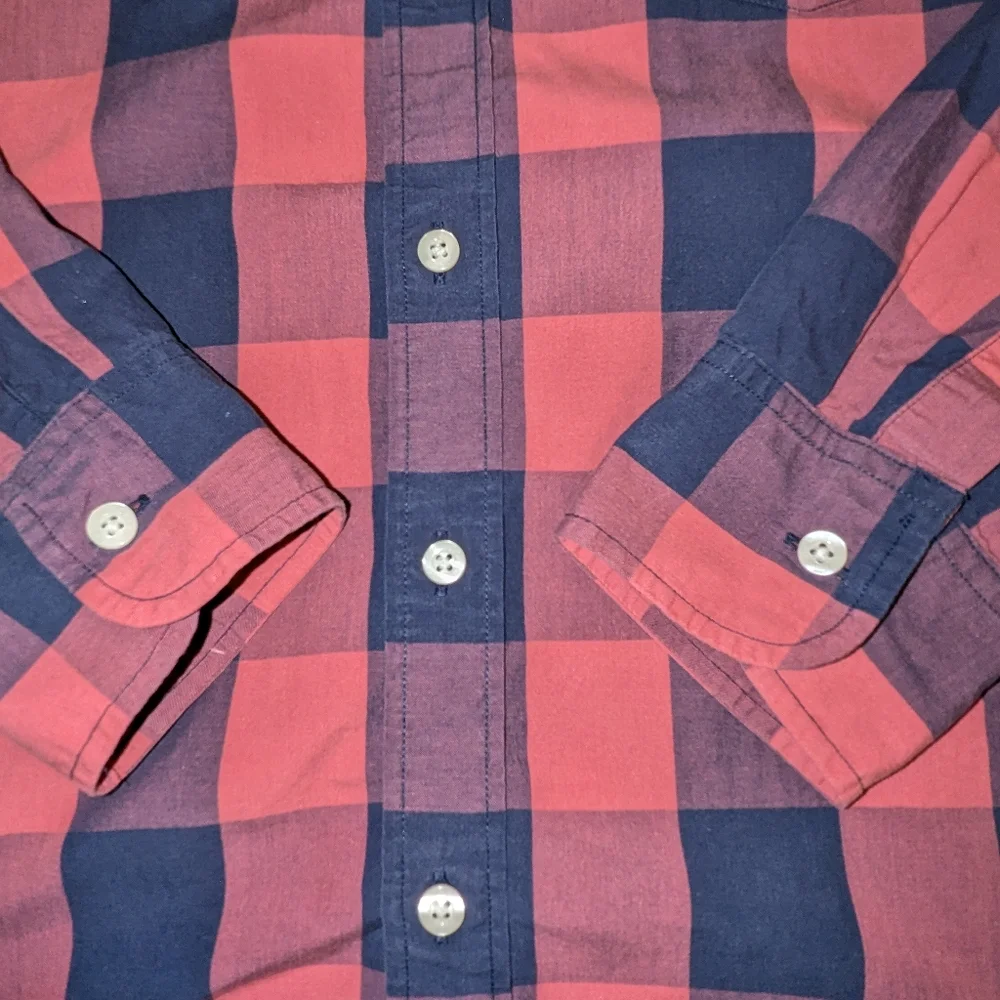 J. crew mens button down slim cut long sleeve cotton shirt, size medium